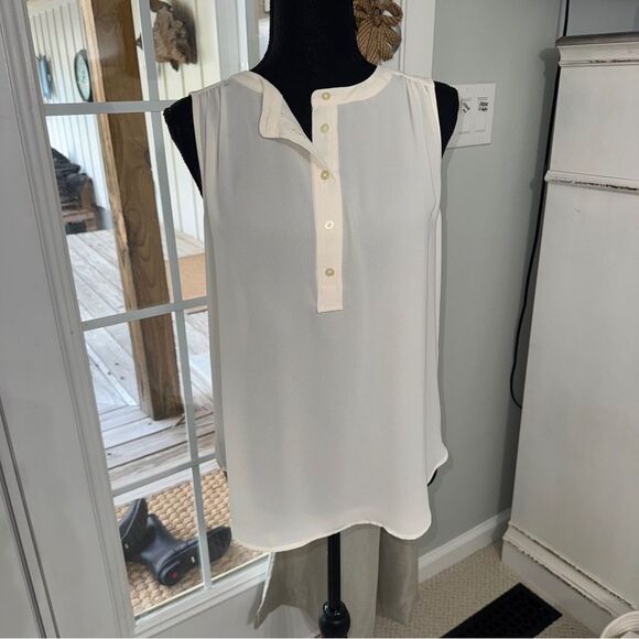 LOFT Cream Sleeveless Blouse size medium petite - Picture 6 of 6